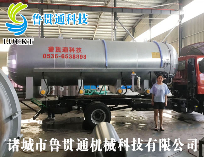 Large electric heated water vulcanization tank