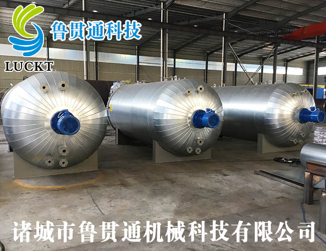 Indirect heating curing tank